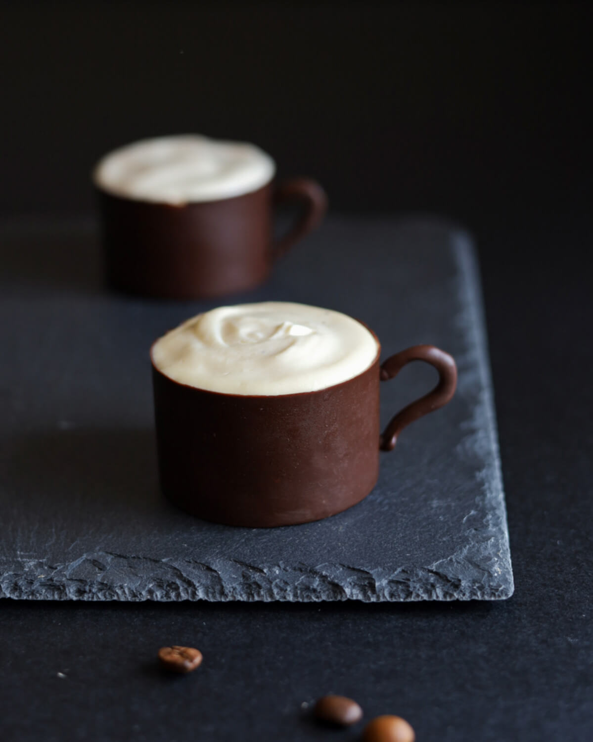 Czekoladowy kubek kawy - czekoladowo-kawowa monoporcja z likierem