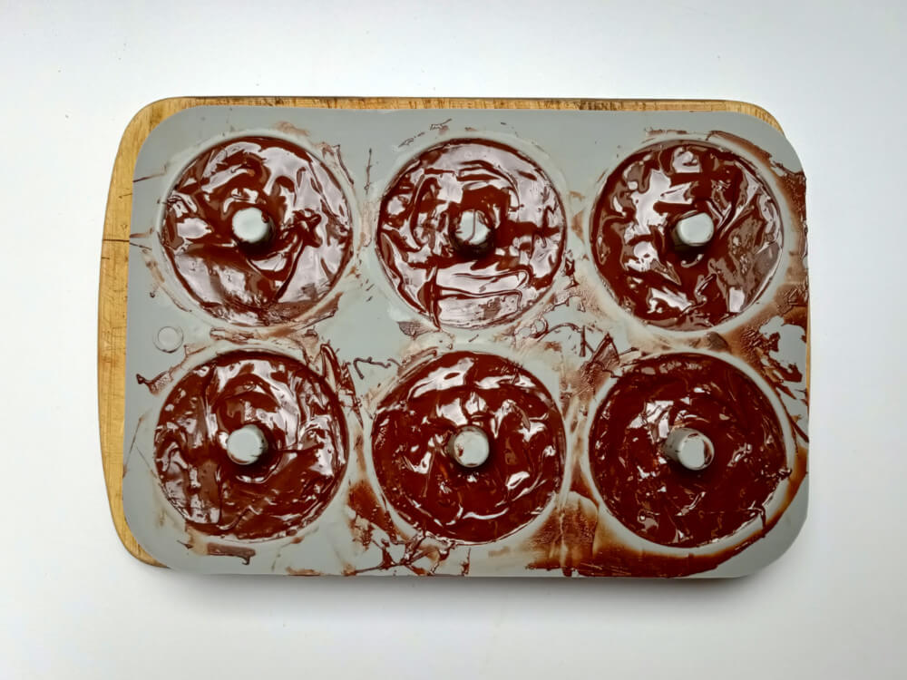 zamykanie donutów czekoladą, forma silikonowa do donutów