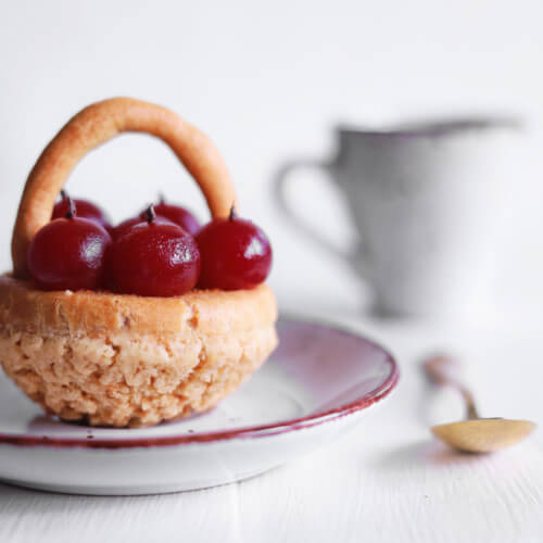 Szarlotkowe ptysie z kruszonką - koszyczki z ciasta parzonego