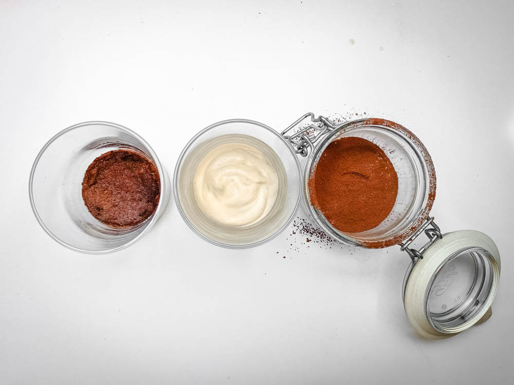 składanie laskowego tiramisu