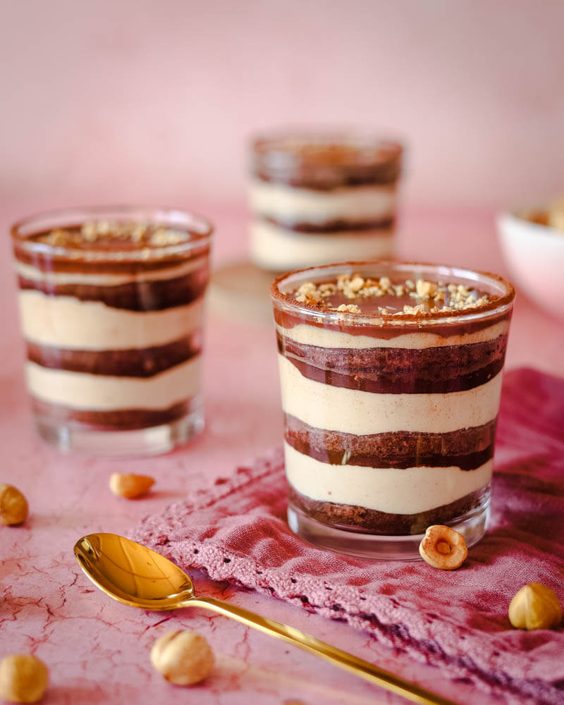 Laskowe tiramisu z kakaowymi biszkoptami i ganache czekoladowym