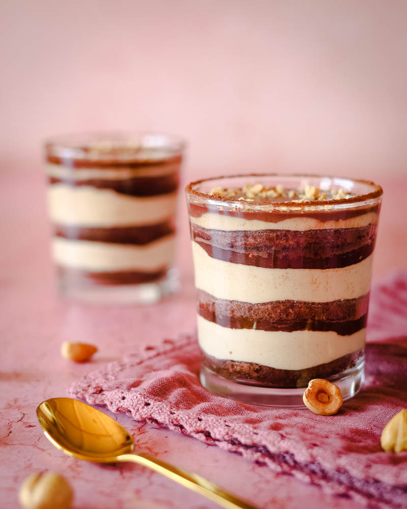 Laskowe tiramisu z kakaowymi biszkoptami i ganache czekoladowym
