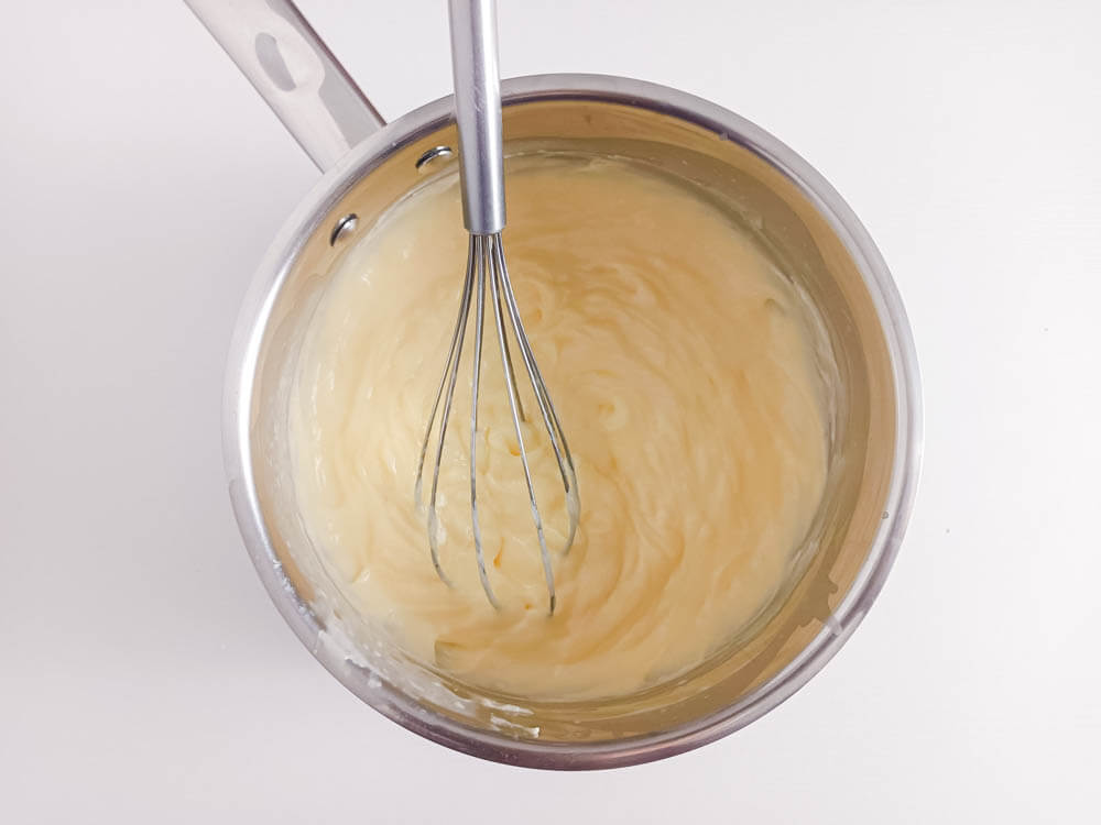Przygotowanie kremu budyniowego - crème pâtissière