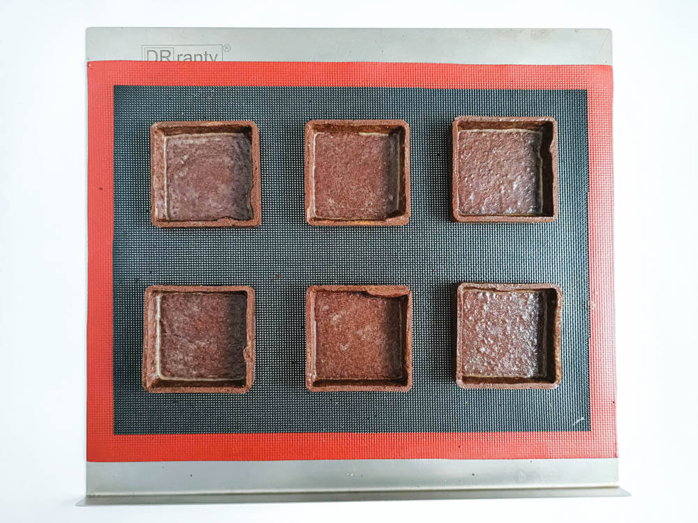 Trataletki kakaowe (sable) - zabezpieczanie mieszanką mleka z żółtkiem