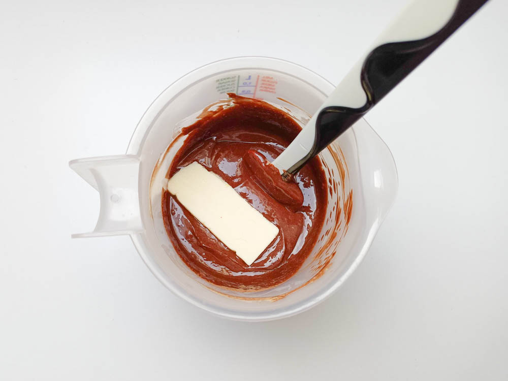 przygotowanie czekoladowego cremeux