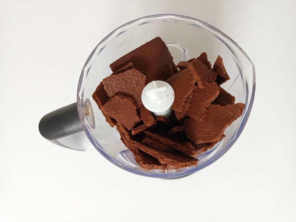 przygotowanie sernika kawowo-czekoladowego