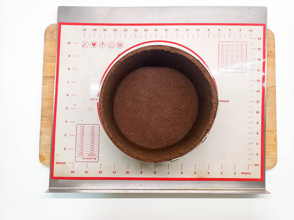 przygotowanie sernika kawowo-czekoladowego