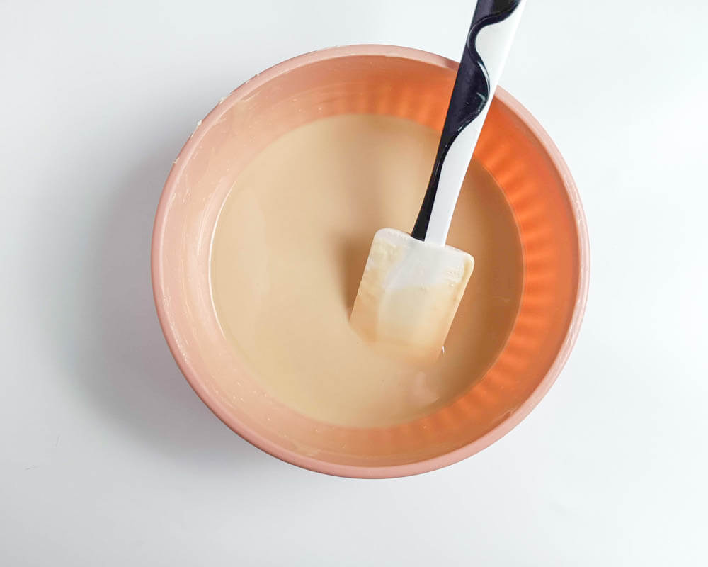 Polewa czekoladowa do monoporcji - biała czekolada z masłem kakaowym 