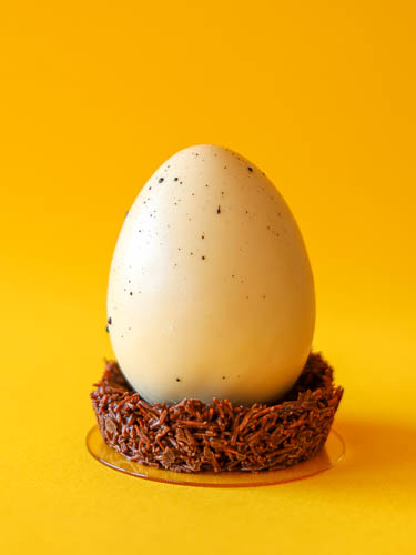 Monoporcje jajka - kokosowa namelaka / coulis mango-marakuja